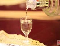 企業用酒怎么定制？定制酒有什么好處？